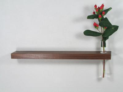 Mini Wandregal mit Vase Nussbaum 40 cm